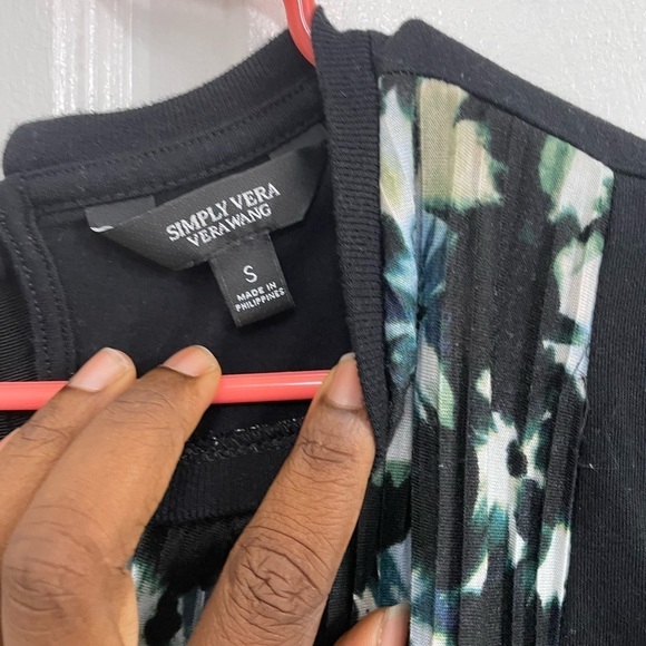 Simply Vera  VeraWang Top Size Small - Picture 5 of 5